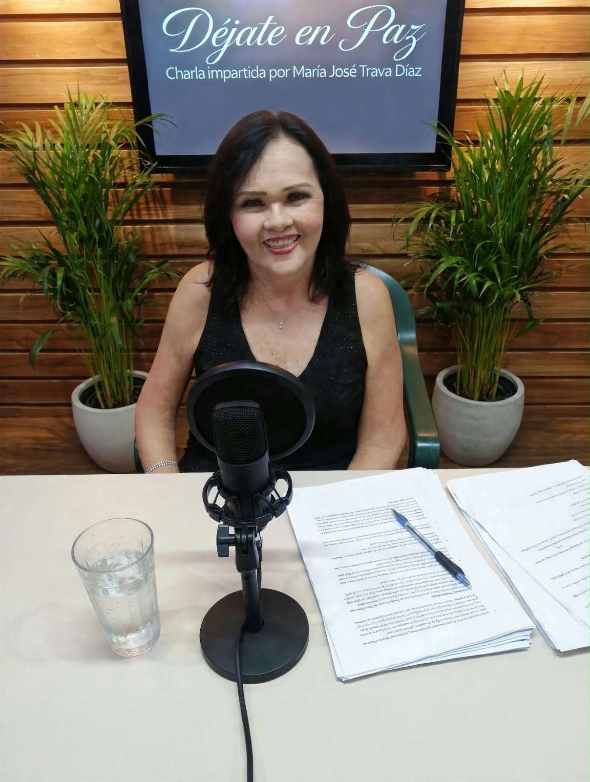María José Trava en una sesión grabada para transmitirse en línea